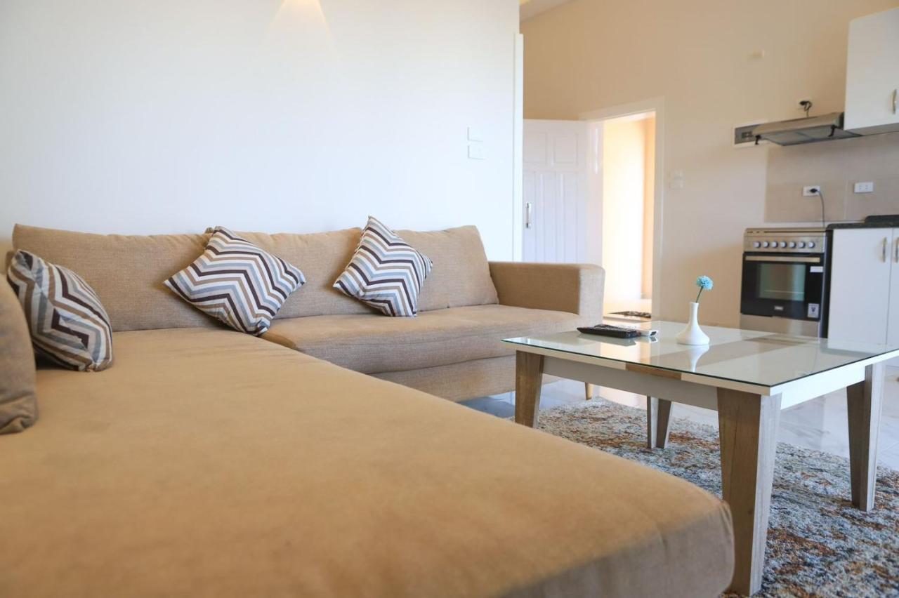 Royal Nile Villa - Pool View Apartment 1 Луксор Екстериор снимка