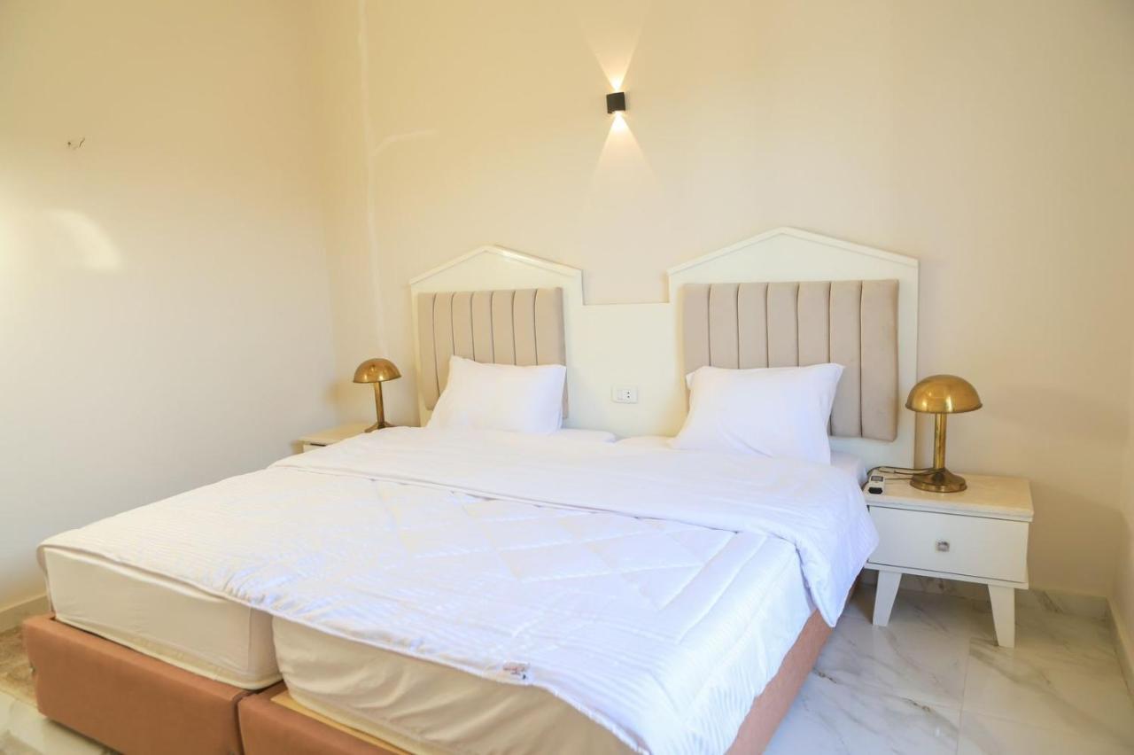 Royal Nile Villa - Pool View Apartment 1 Луксор Екстериор снимка