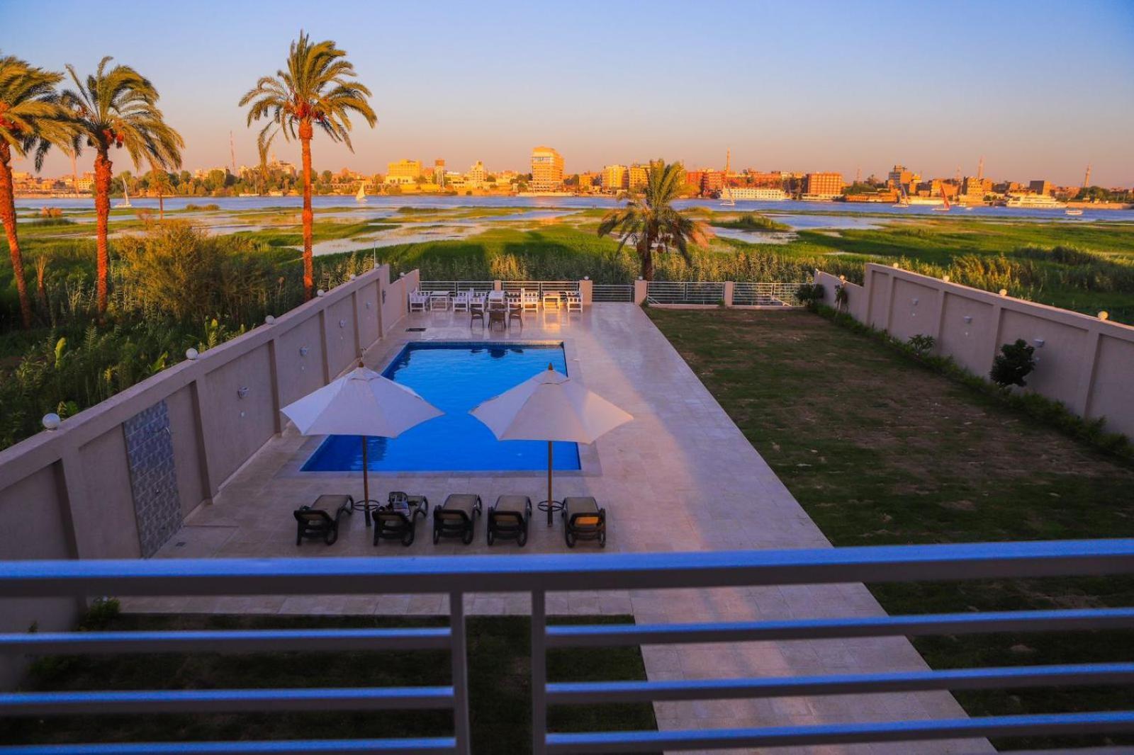 Royal Nile Villa - Pool View Apartment 1 Луксор Екстериор снимка